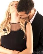 The women who hire male24 hr